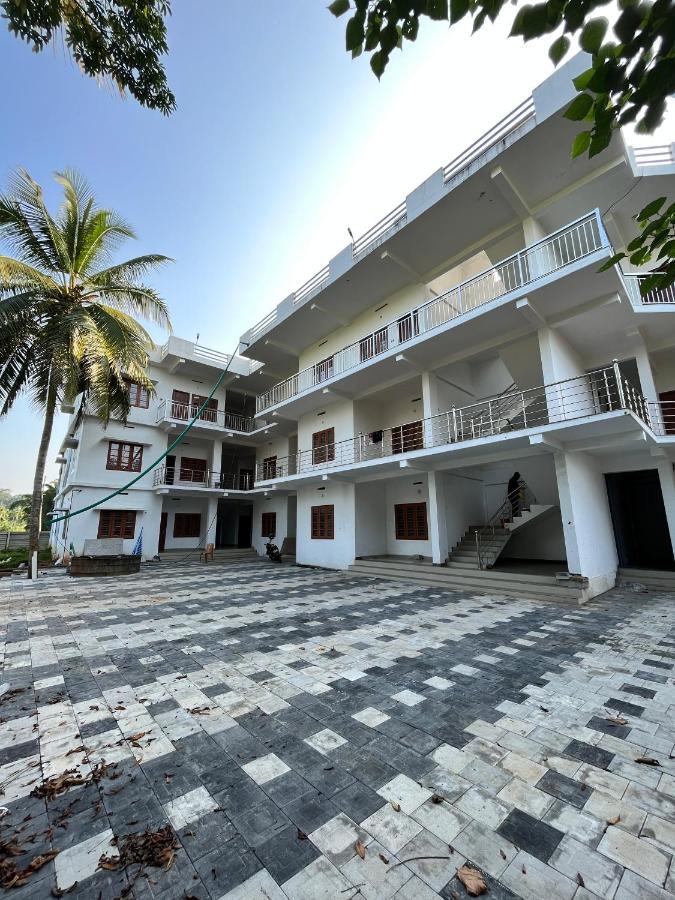 Wayanad Biriyomz Residency, Kalpatta, Cost And Deluxe *