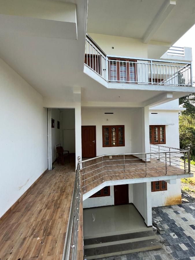 Wayanad Biriyomz Residency, Kalpatta, Cost And Deluxe