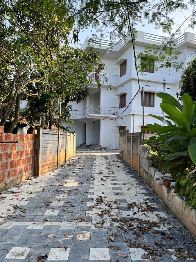 Wayanad Biriyomz Residency, Kalpatta, Cost And Deluxe *